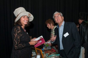 Emmanuelle MAISONNEUVE et Antonin MALROUX, présents au salon du livre Emmanuelle MAISONNEUVE et Antonin MALROUX, présents au salon du livre