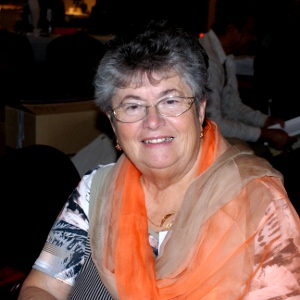 PLUCHARD Mireille présente au Salon du Livre de Royat Chamalières. PLUCHARD Mireille présente au Salon du Livre de Royat Chamalières.