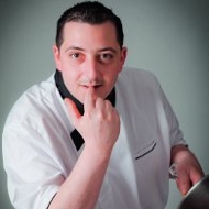 ZEN Cyrille, catégorie : Vie pratique, présent au Salon du Livre de Royat Chamalières.