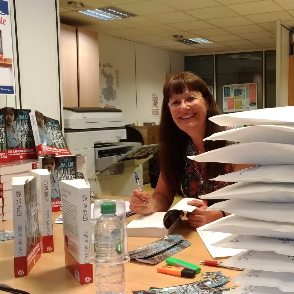 Portrait de Corine VALADE - autrice présente au Salon du Livre de Royat-Chamalières 2019