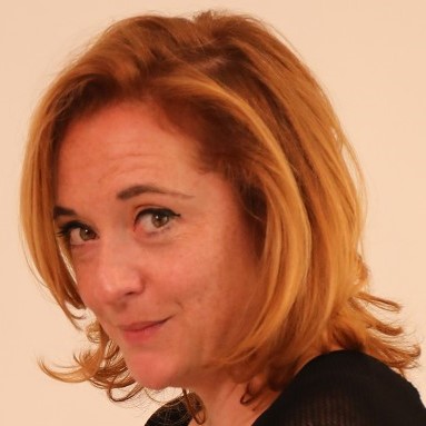 Portrait de Chloé VERLHAC - autrice présente au Salon du Livre de Royat-Chamalières 2020